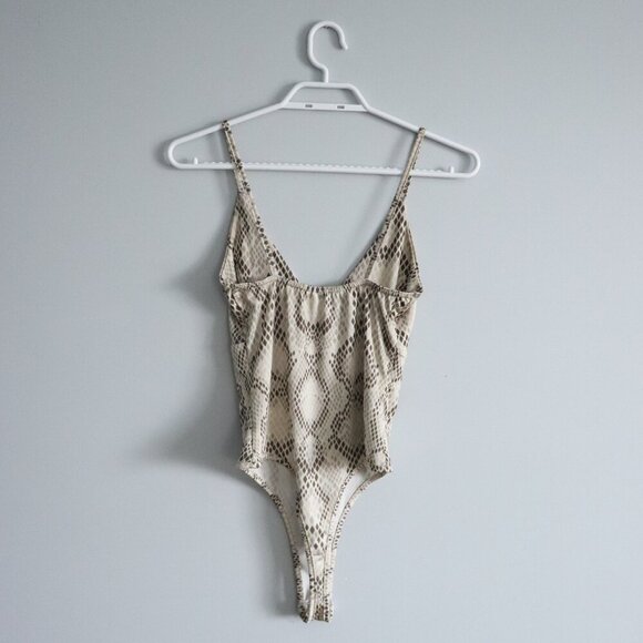 Missguided Women's Sz 4 Beige/Brown Snakeskin V-Neck One Piece Stretch Bodysuit - Picture 2 of 13